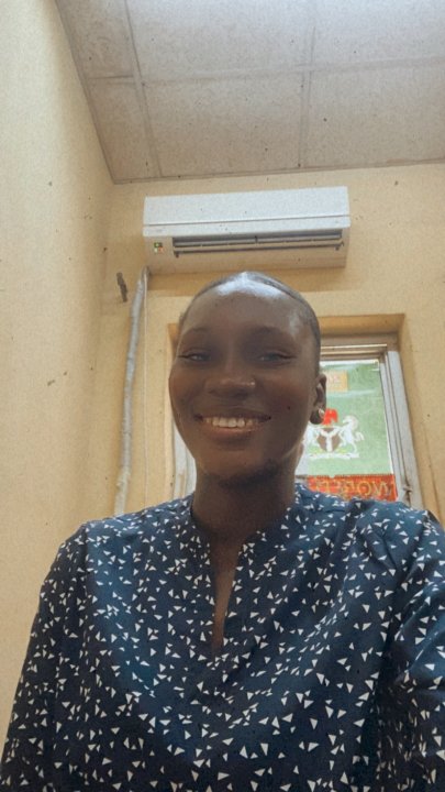 Unegbu Chioma - Anglais, Économie politique tutor