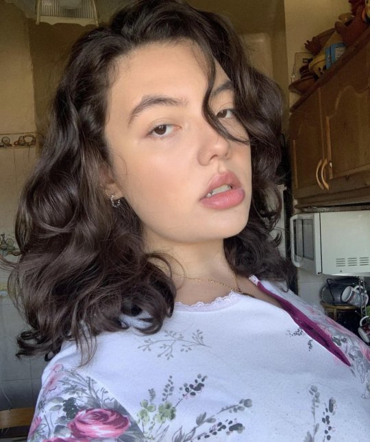 Boumaraf Rania - Anglais, Français tutor