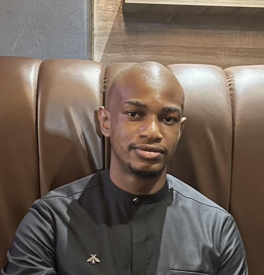 OSHOS Obiora - Mathématiques, Physique, Chimie tutor