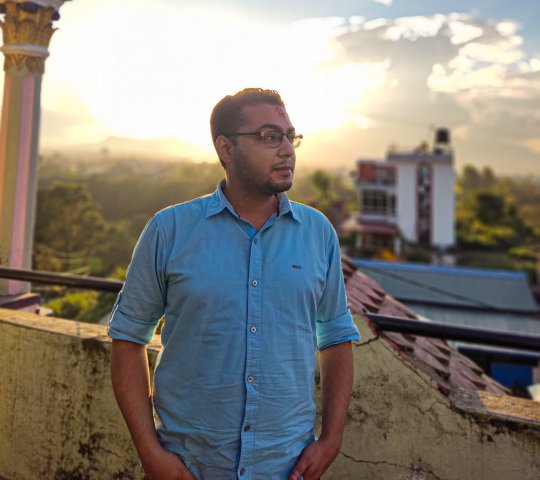 Parajuli Anil - Népalais, Tourisme, Montage d'images et de vidéos tutor