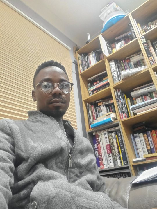 Sholotan Adedeji - Anglais, Littérature, Sociologie tutor