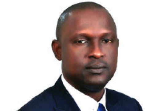 Michael Olojo Oluyomi - Droit, Études de commerce tutor