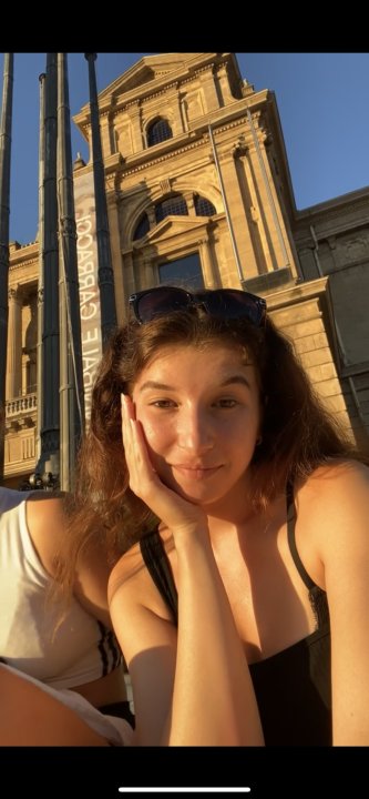 Julia - Allemand, Mathématiques, Français tutor