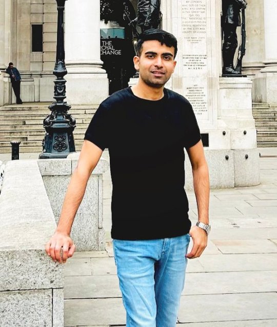 Yadav Siddhartha - Mathématiques, Physique, Anglais tutor